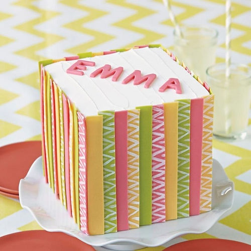 Juego de 4 moldes para fondant de letras y números Wilton