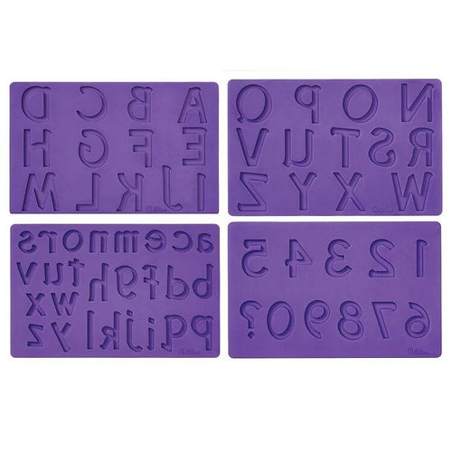 Juego de 4 moldes para fondant de letras y números Wilton